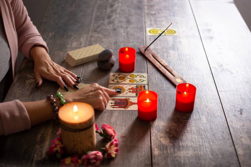 Psychic reading in London with tarot cards and candles