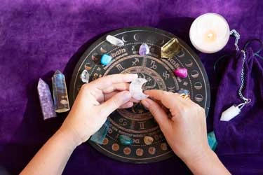 astrologer in luton